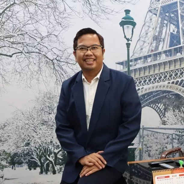 Prof. Dr. Ir. Ridi Ferdiana, S.T., M.T., IPM.